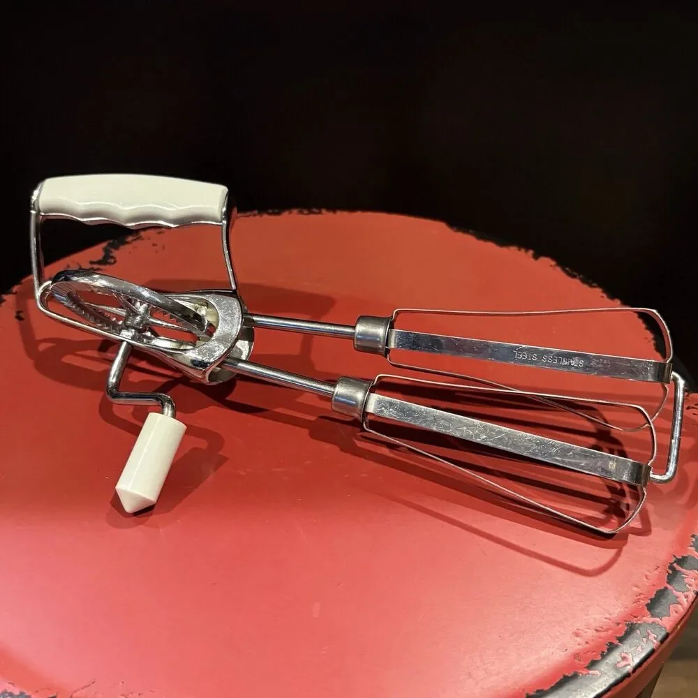 Vintage Hand Crank Egg Beater Mixer White Handle Stainless Steel Kitchen Utensil